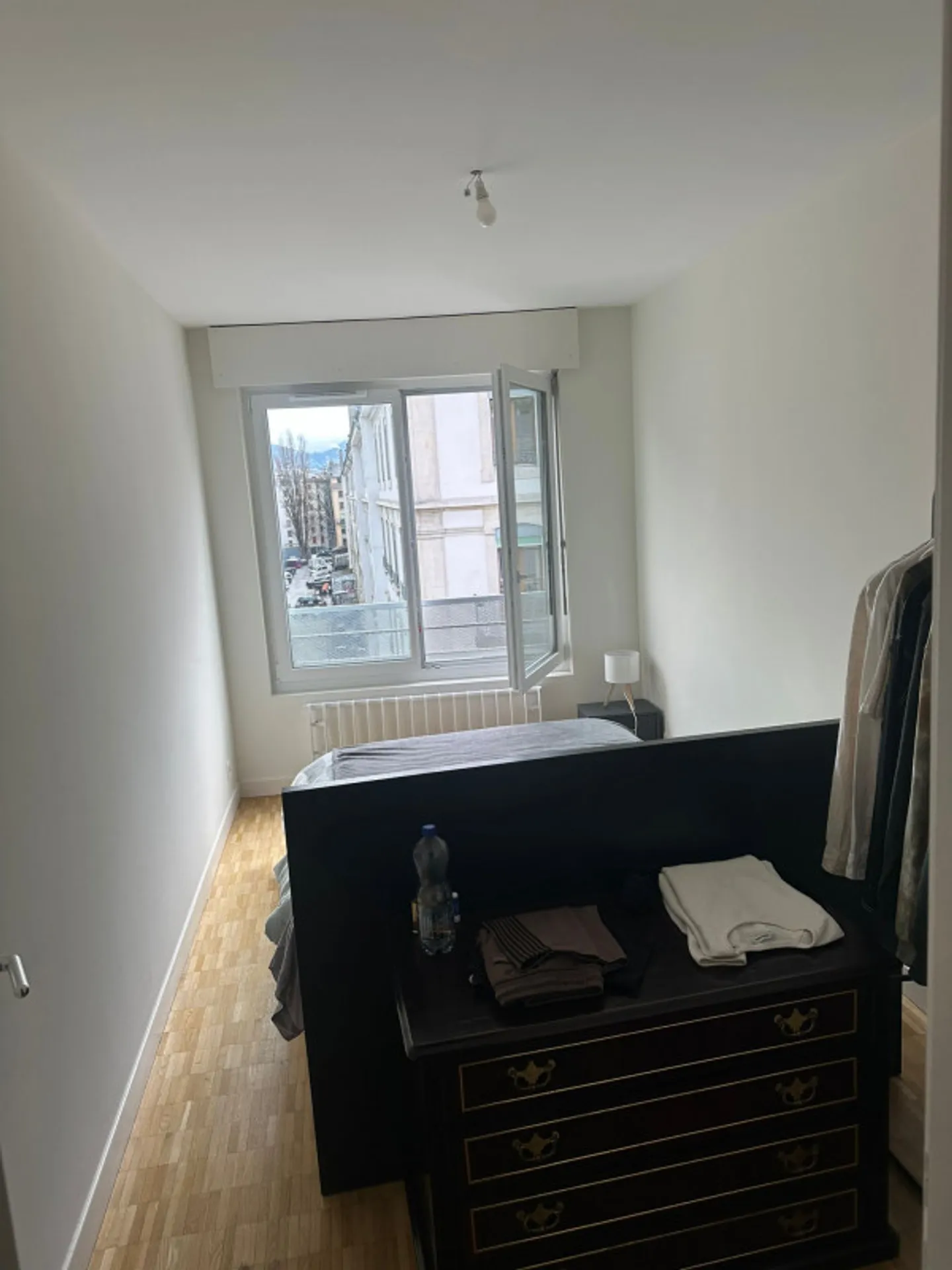 Appartement de quatre pièces au 5ème étage à Genève 1205 - Photo 4 sur 6