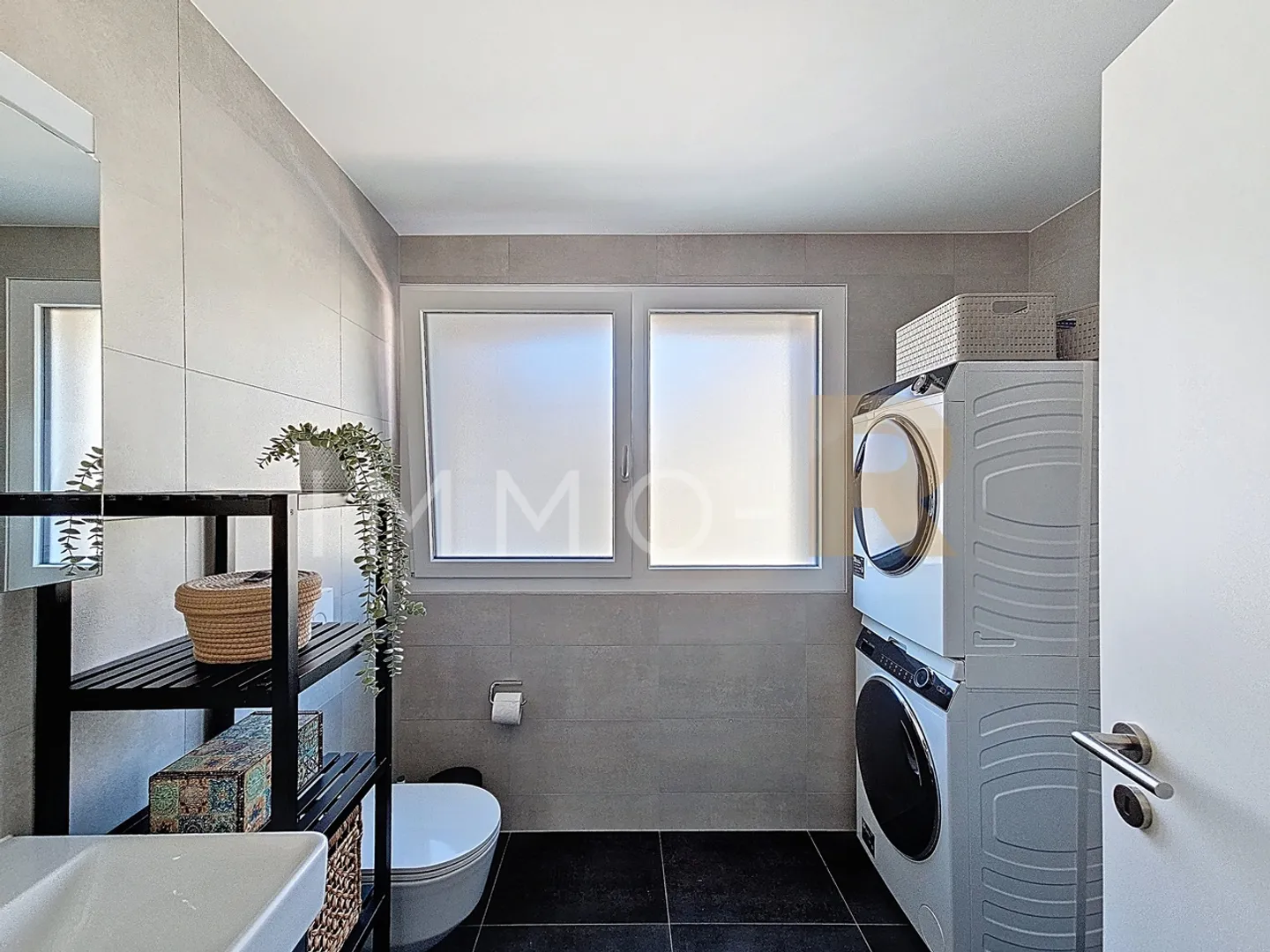 3.5 rooms in attic - Photo 9 of 9