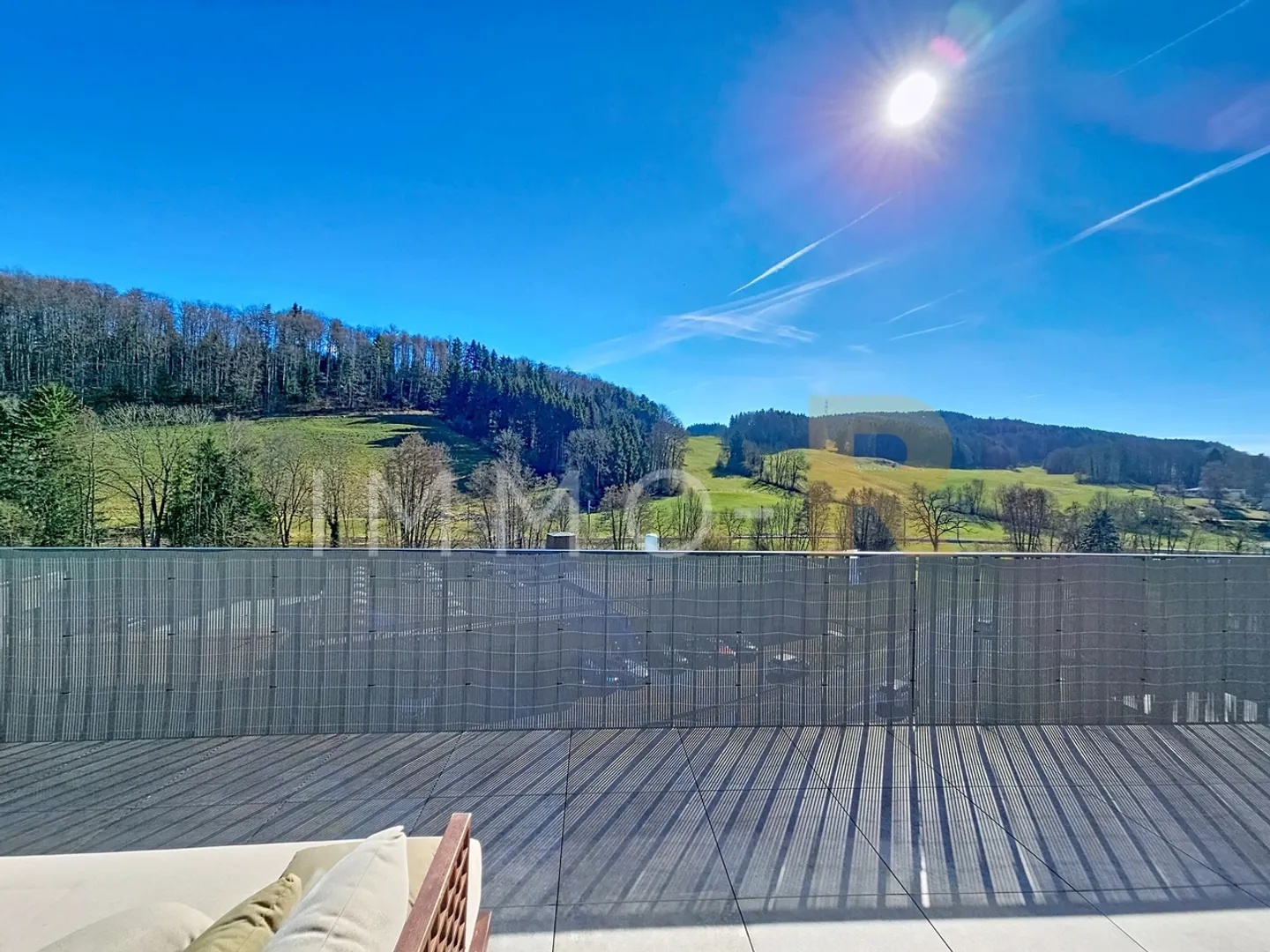 3.5 rooms in attic - Photo 3 of 9