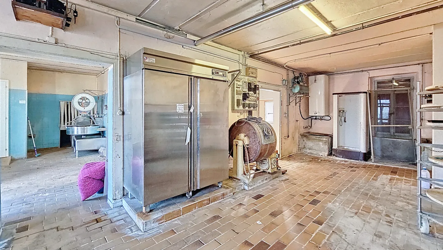 Dorfhaus zu renovieren mit Grundstück von 1.805 m2 in Donatyre / VD - Foto 14 von 21