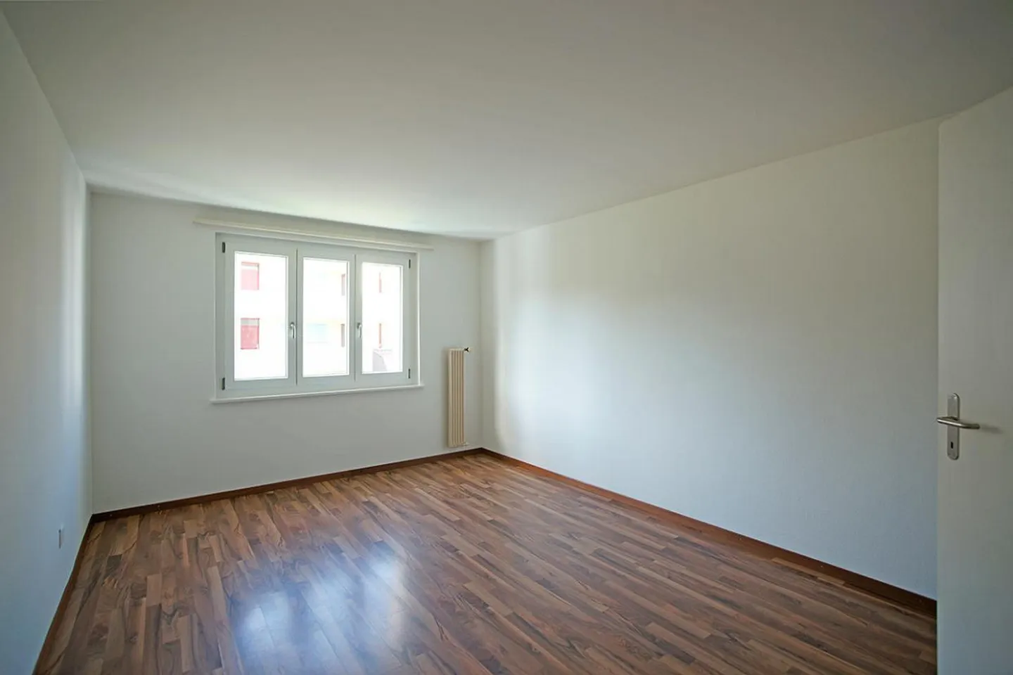 3-room apartment with large balcony - Photo 4 of 9