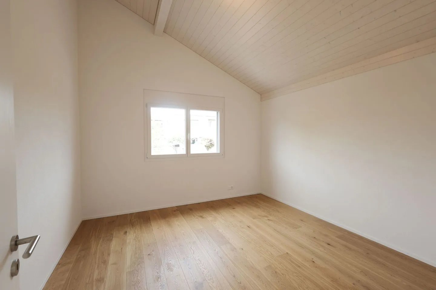 Geräumiges neues Einfamilienhaus mit 5,5 Zimmern - Foto 12 von 19