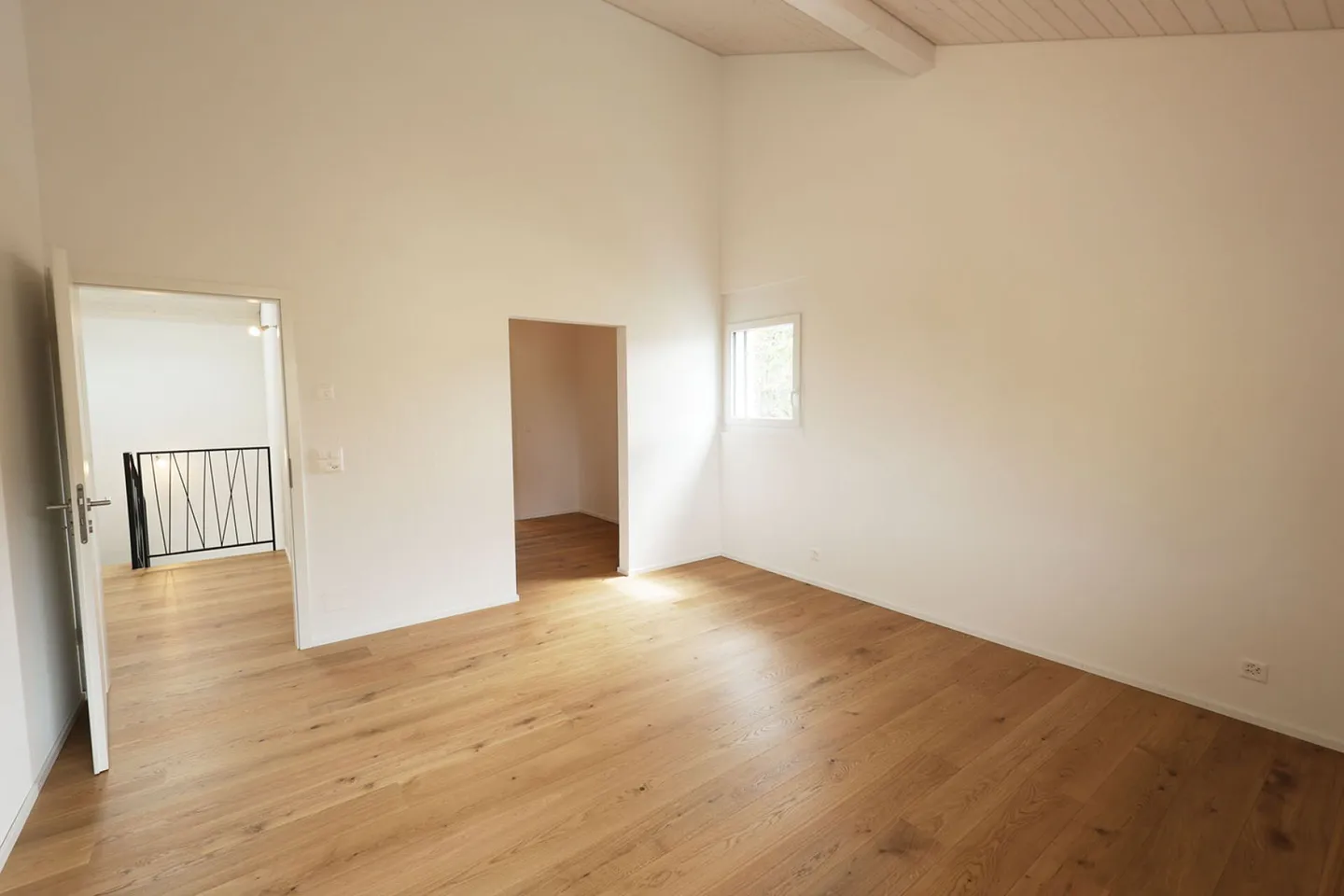 Geräumiges neues Einfamilienhaus mit 5,5 Zimmern - Foto 15 von 19