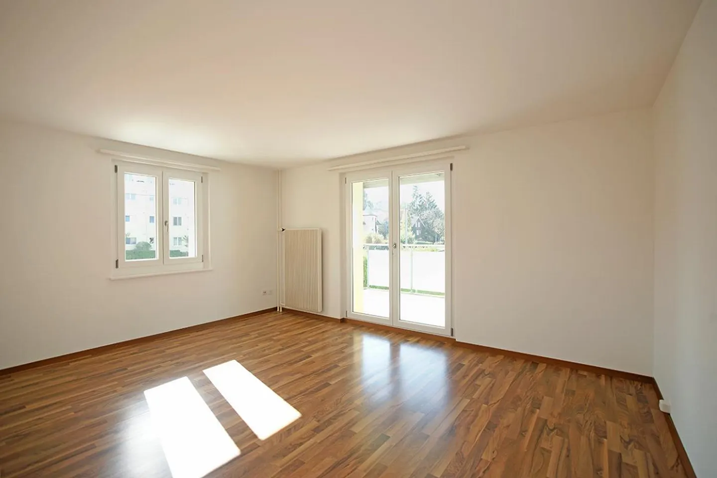 3-room apartment with large balcony - Photo 3 of 9
