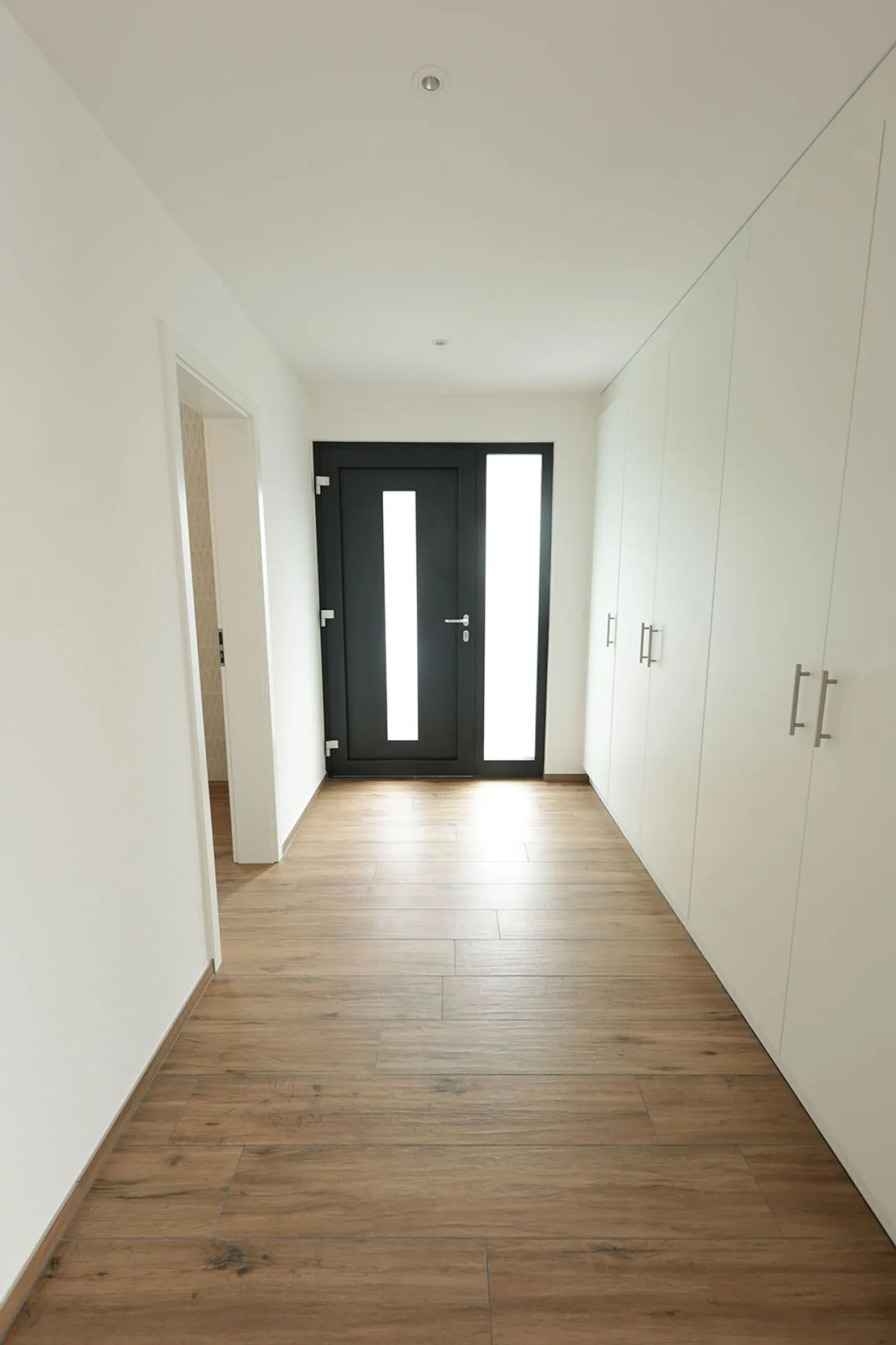 Geräumiges neues Einfamilienhaus mit 5,5 Zimmern - Foto 7 von 19