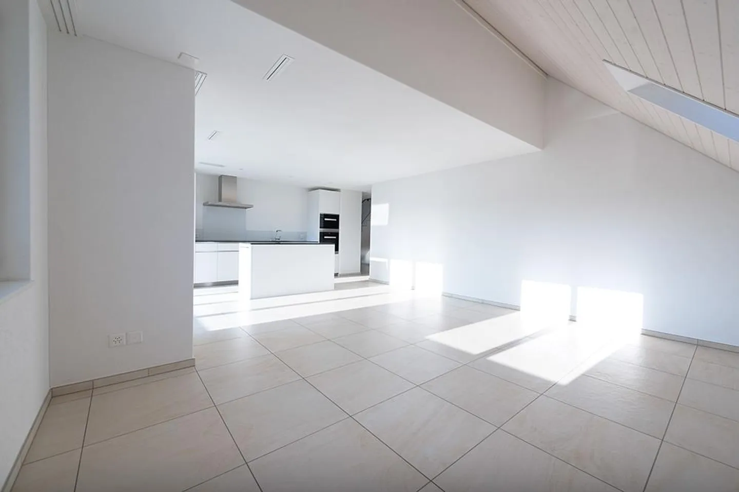 Appartement en attique 3.5 pièces au 2ème étage - Photo 3 sur 10