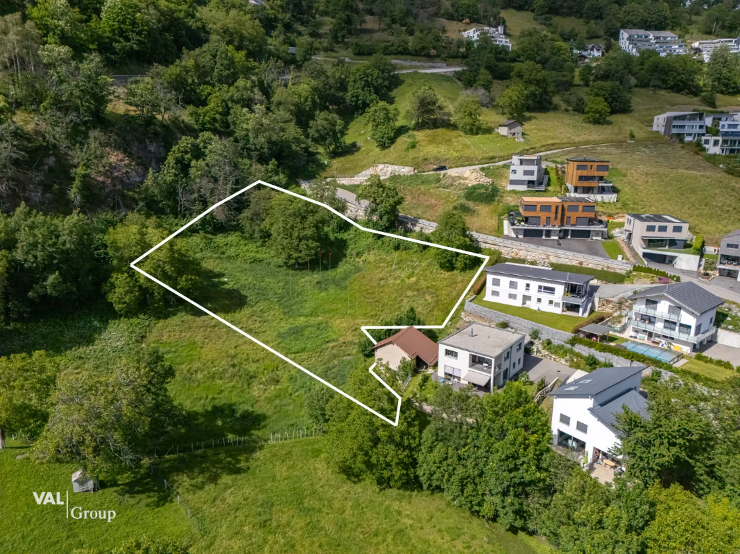 Moderne 3.5 Zimmerwohnung mit traumhafter Aussicht auf das Bergpanorama - Foto 6 von 10