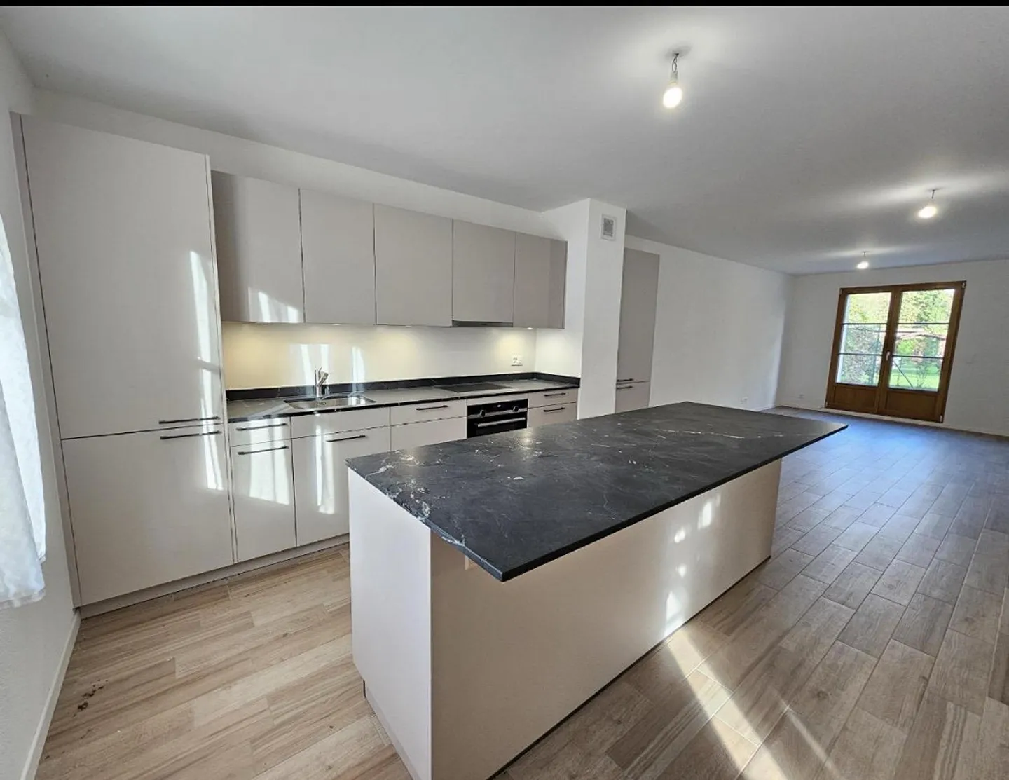 Grande Casa a Schiera a Croix-de-Rozon - Foto 2 di 3