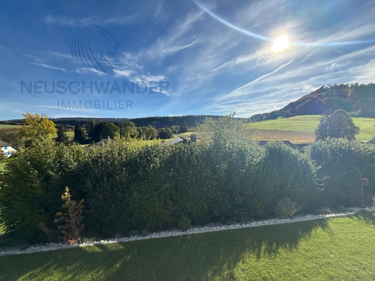 Moderne und Komfort vereint mit der Gelassenheit der Natur - Foto 3 von 24