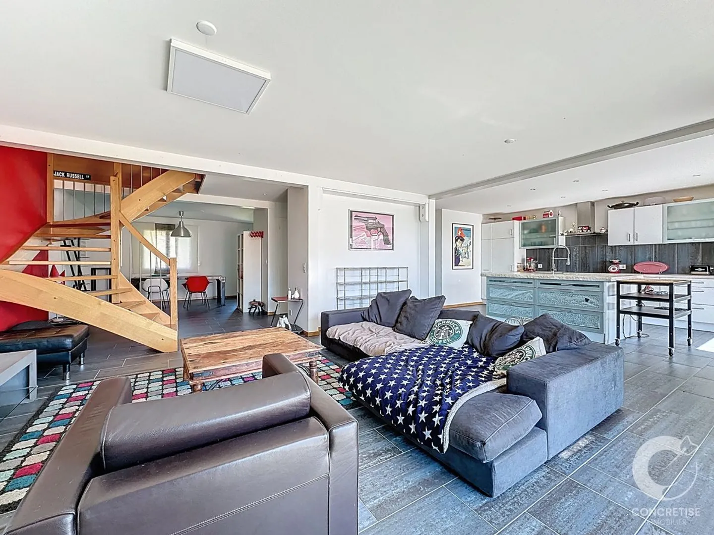 Duplex familiare che unisce spazio e comfort - Foto 2 di 12