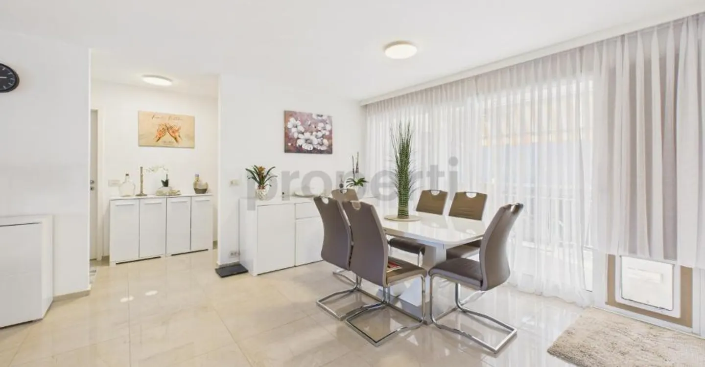 Gordola, elegant condominium 3 Torri 4.5 rooms - Photo 2 of 8