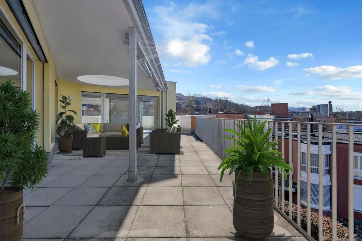 60m2 Balcony - Attic Apartment with Ownership Standard Wanted? - Photo 5 of 9