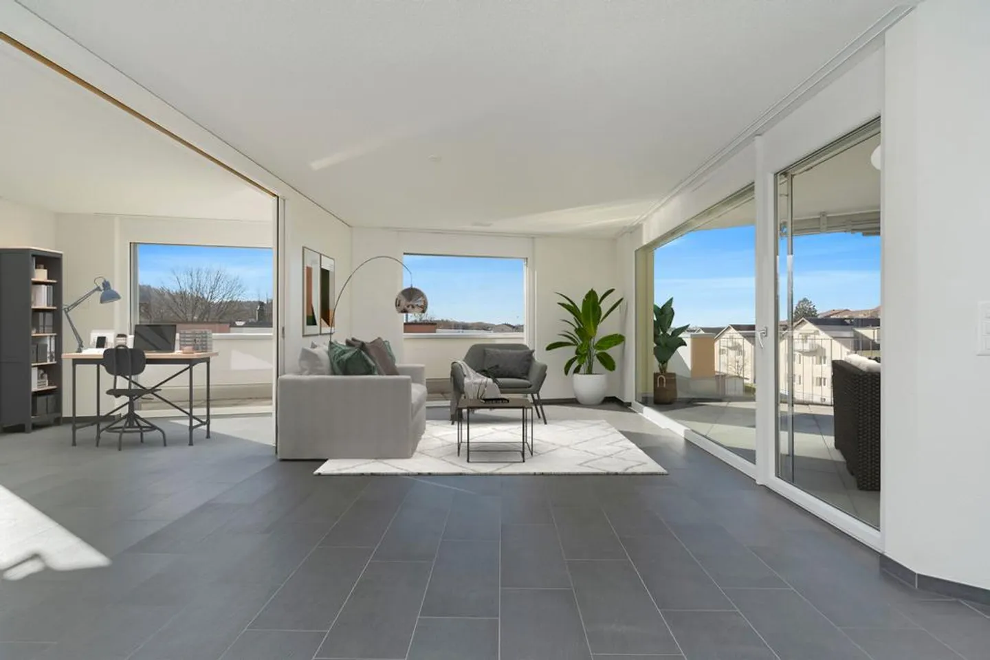 60m2 Balcony - Attic Apartment with Ownership Standard Wanted? - Photo 6 of 9