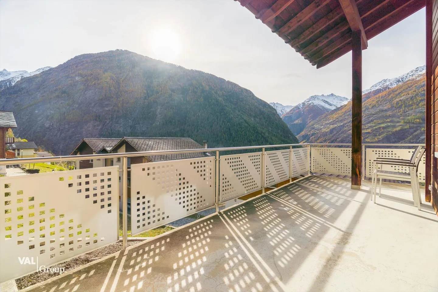 Une maison charmante avec vue - Maison individuelle à louer à Staldenried - Photo 2 sur 13