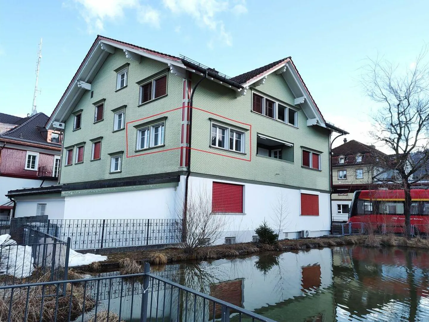 Top Location Appenzell: Office directly at the train station - Photo 1 of 10