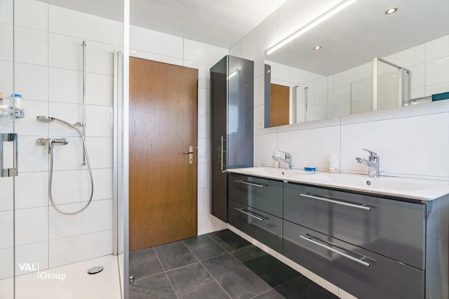 Une maison charmante avec vue - Maison individuelle à louer à Staldenried - Photo 10 sur 13