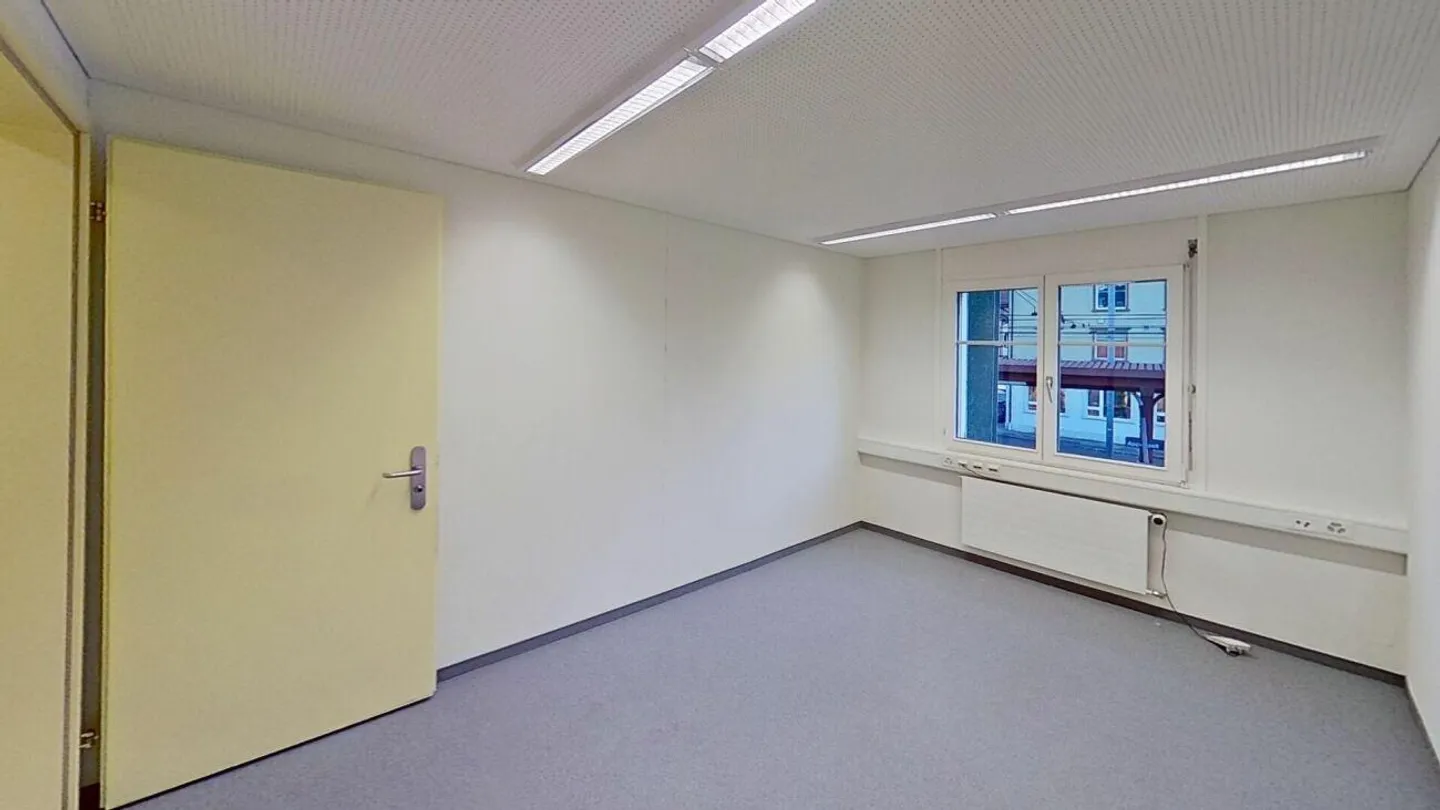 Top Location Appenzell: Office directly at the train station - Photo 7 of 10