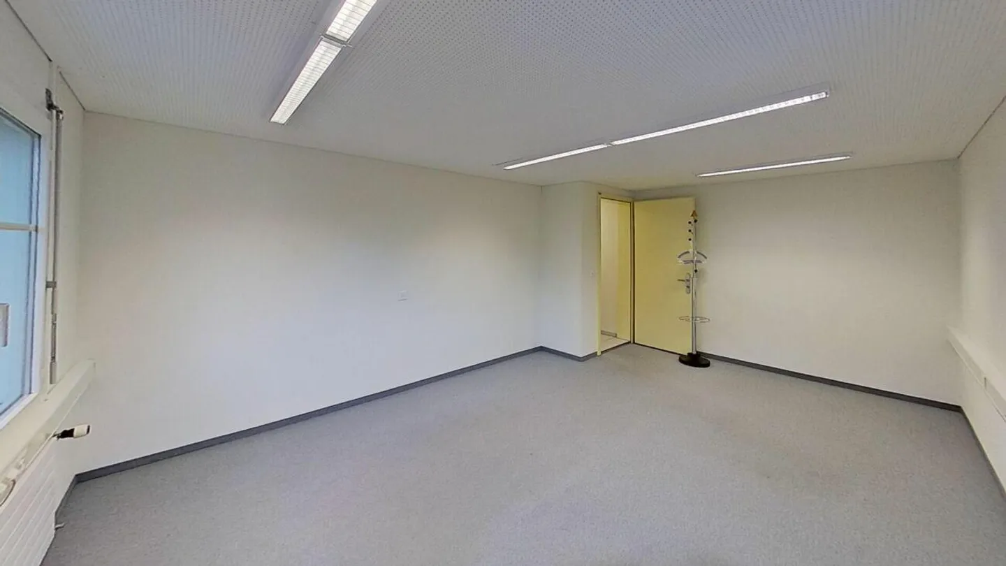 Top Location Appenzell: Office directly at the train station - Photo 8 of 10