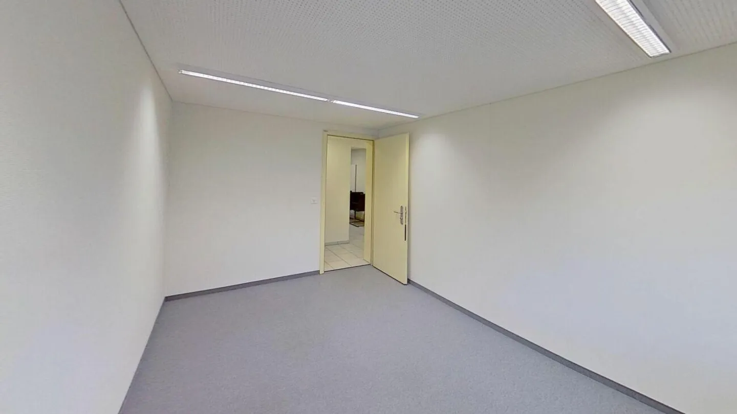 Top Location Appenzell: Office directly at the train station - Photo 6 of 10