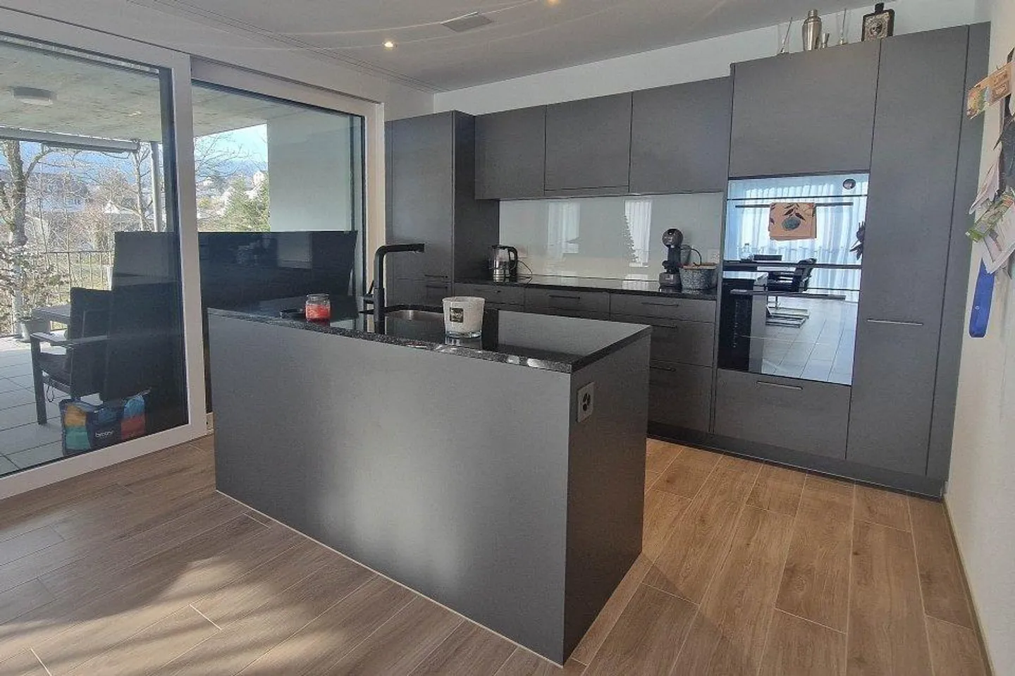 Modern living near the village edge - Photo 4 of 11