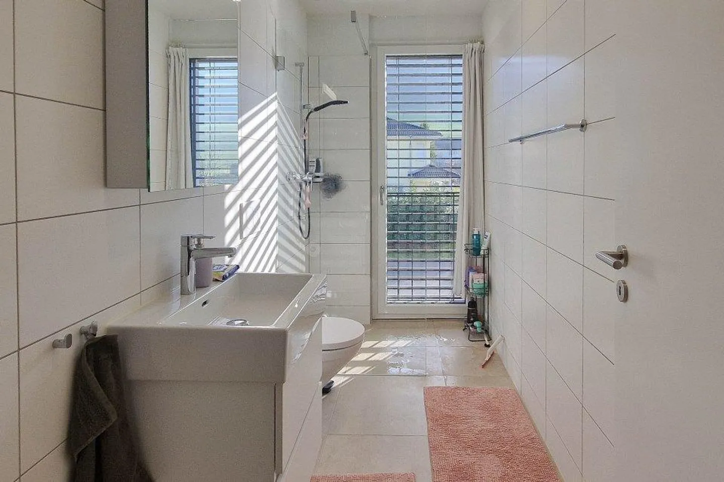 Modern living near the village edge - Photo 10 of 11