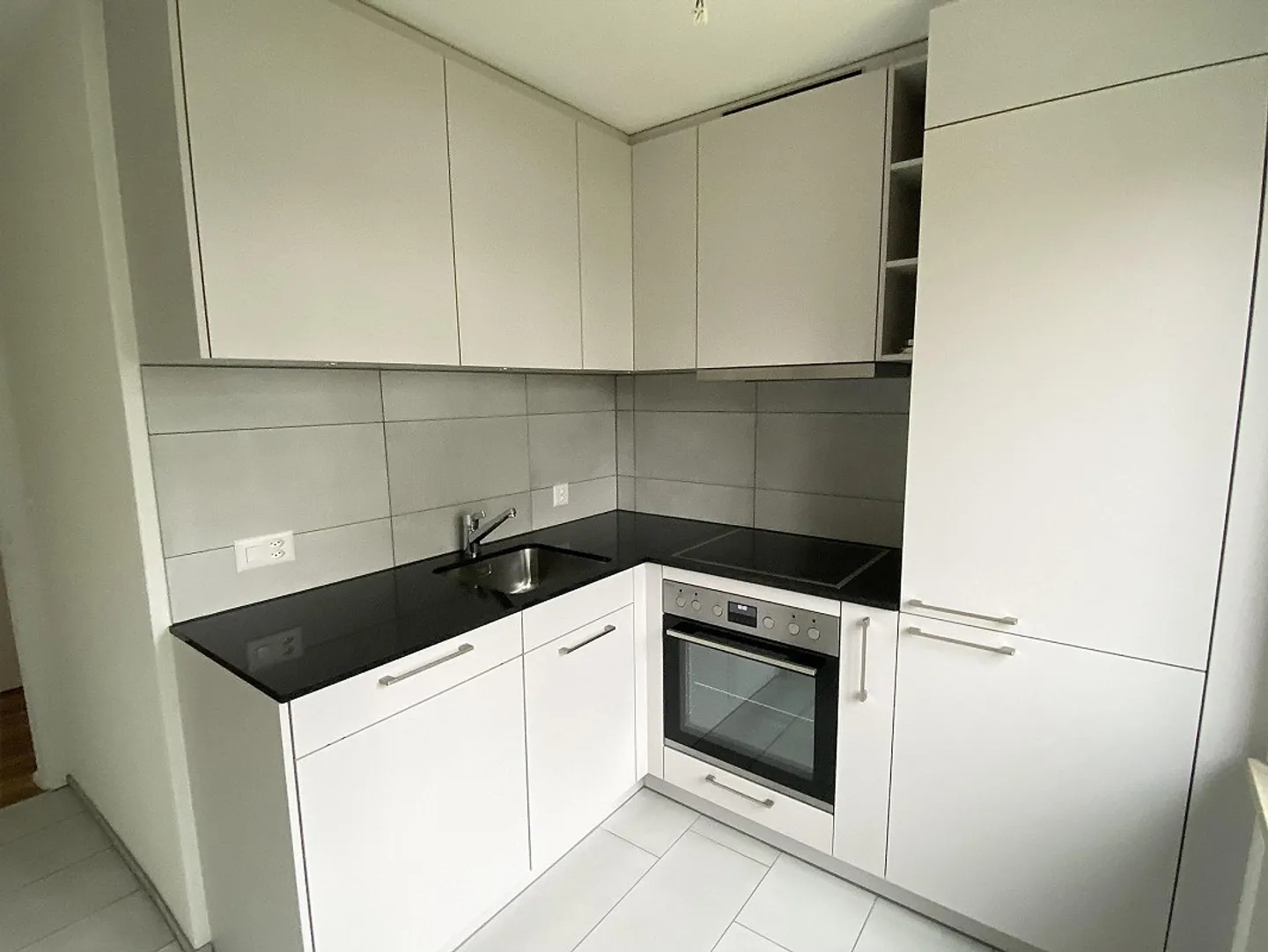 Appartamento 2.5 stanze completamente ristrutturato nel centro - Foto 1 di 4