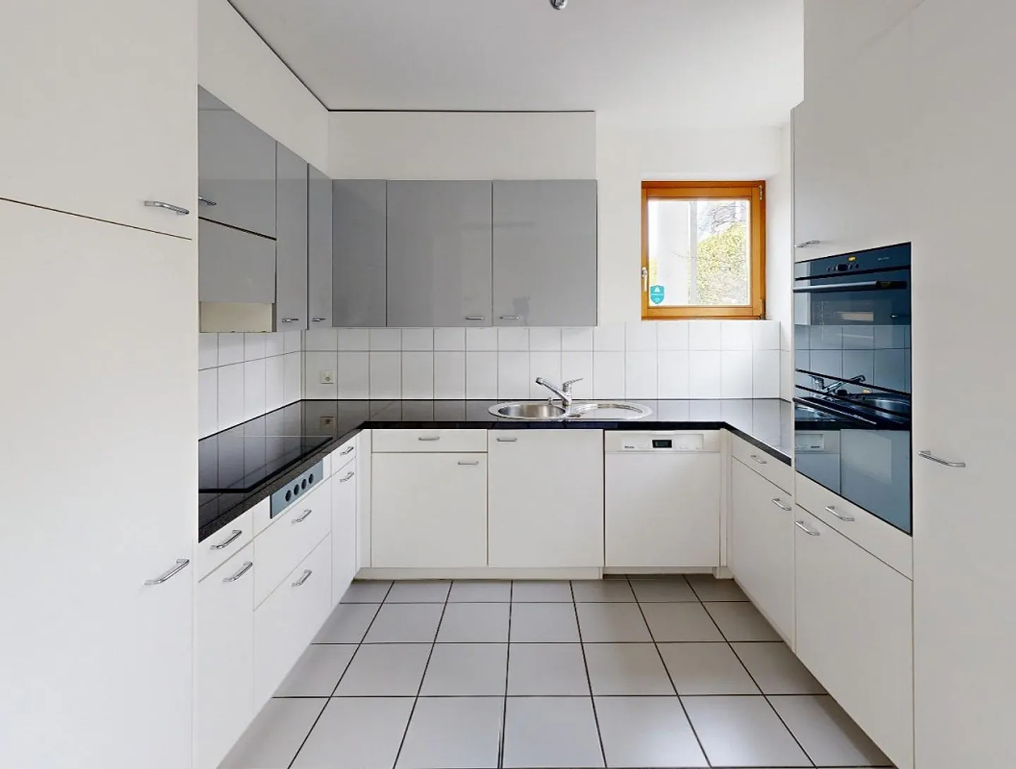 with unique room structure - Photo 4 of 15