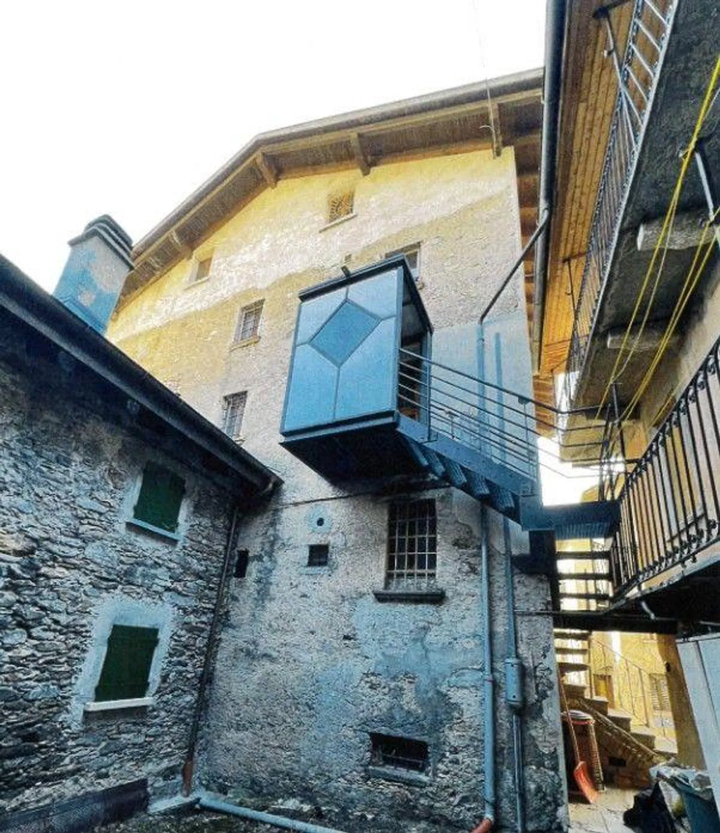 *Casa bifamiliare* - Foto 2 di 13