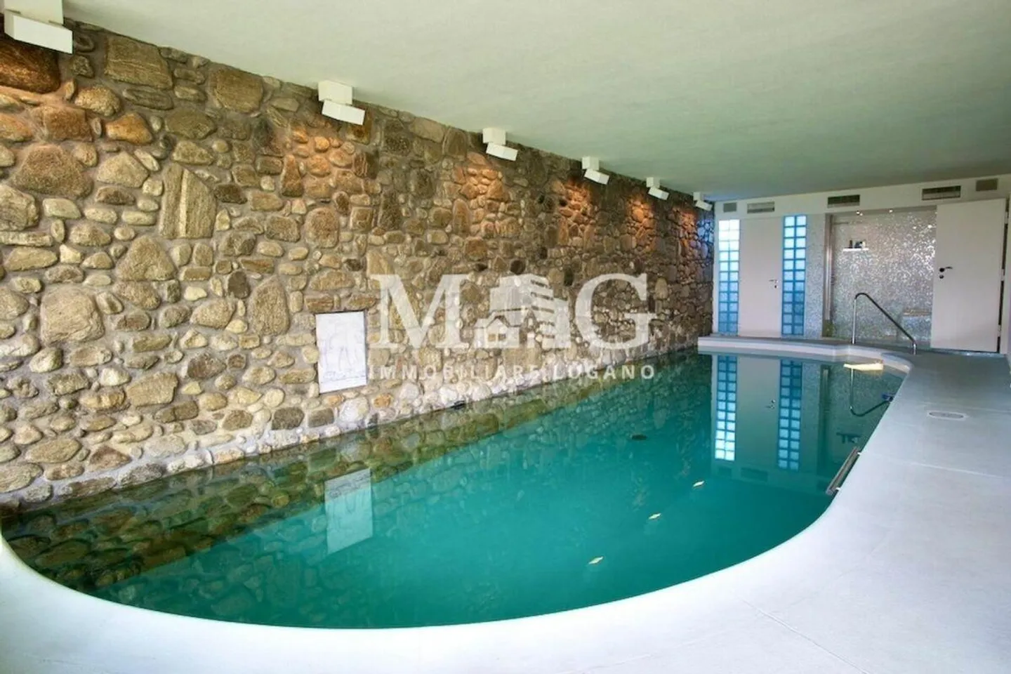 Lugano: Villa mit Seeblick, 6 Räume, exklusive Gelegenheit - Foto 9 di 15
