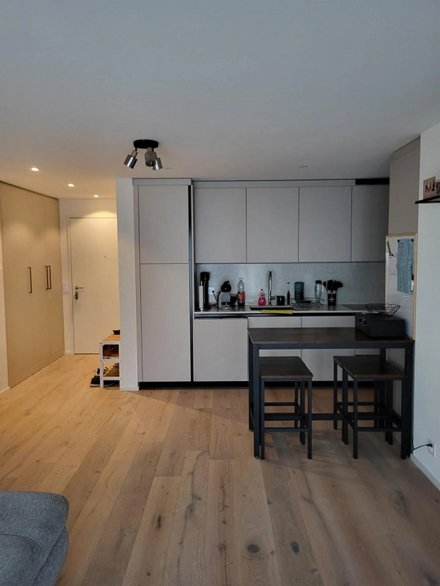 Bel appartement de 2,5 pièces - Photo 3 sur 9