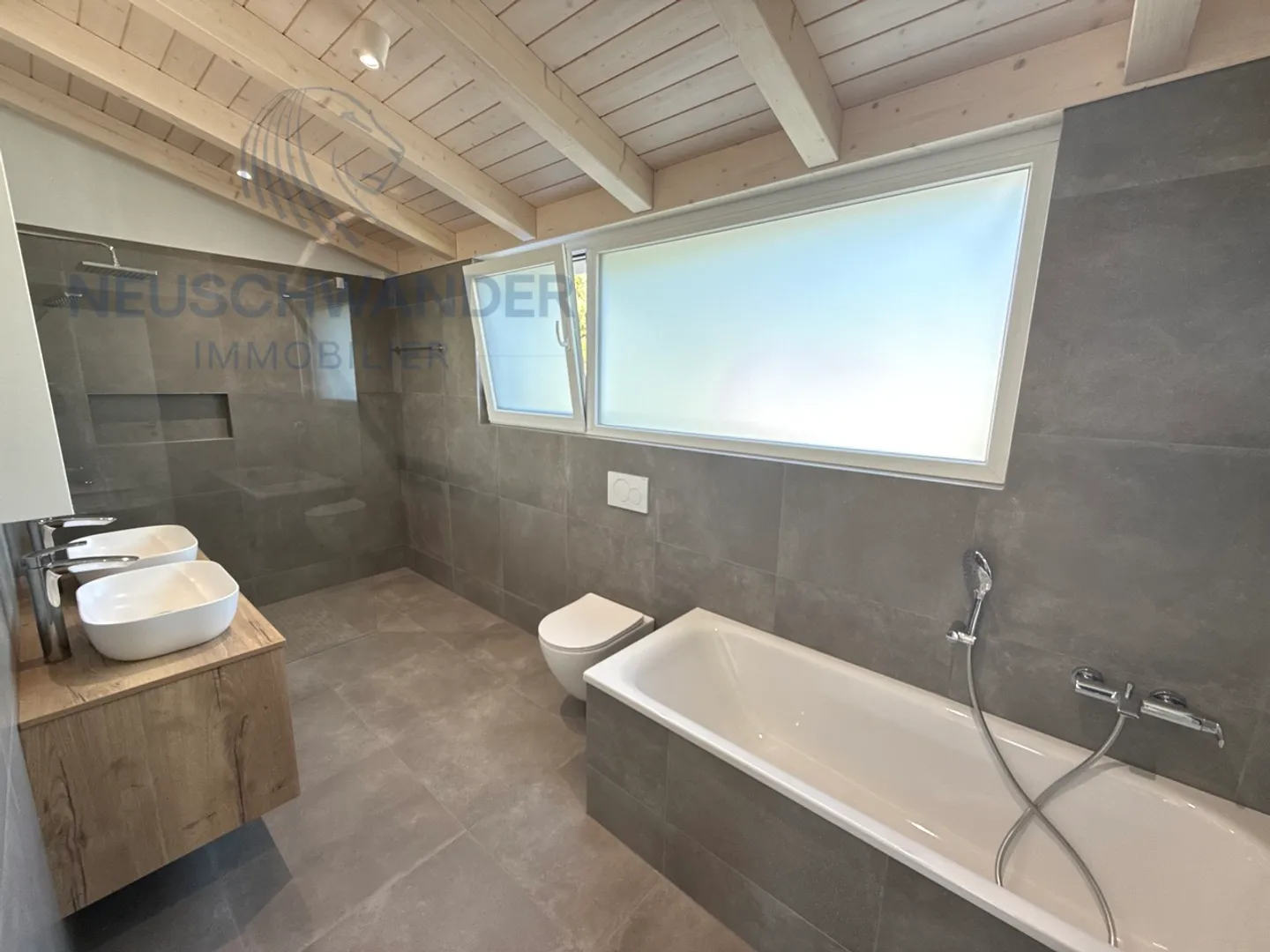 Moderne und Komfort vereint mit der Gelassenheit der Natur - Foto 15 von 24