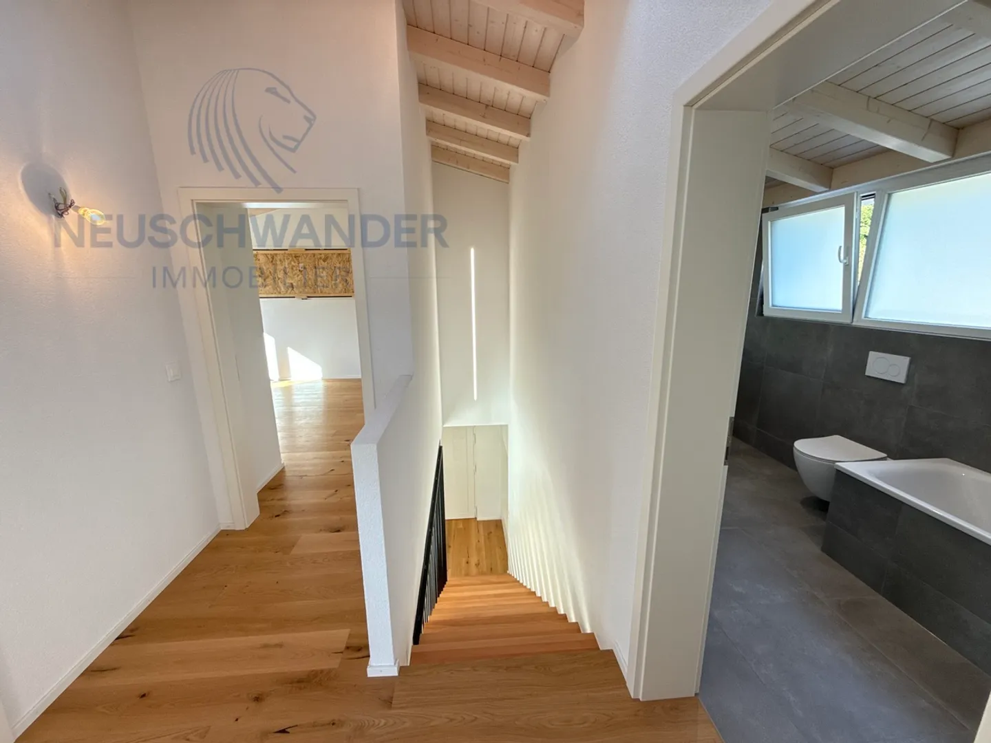 Moderne und Komfort vereint mit der Gelassenheit der Natur - Foto 16 von 24