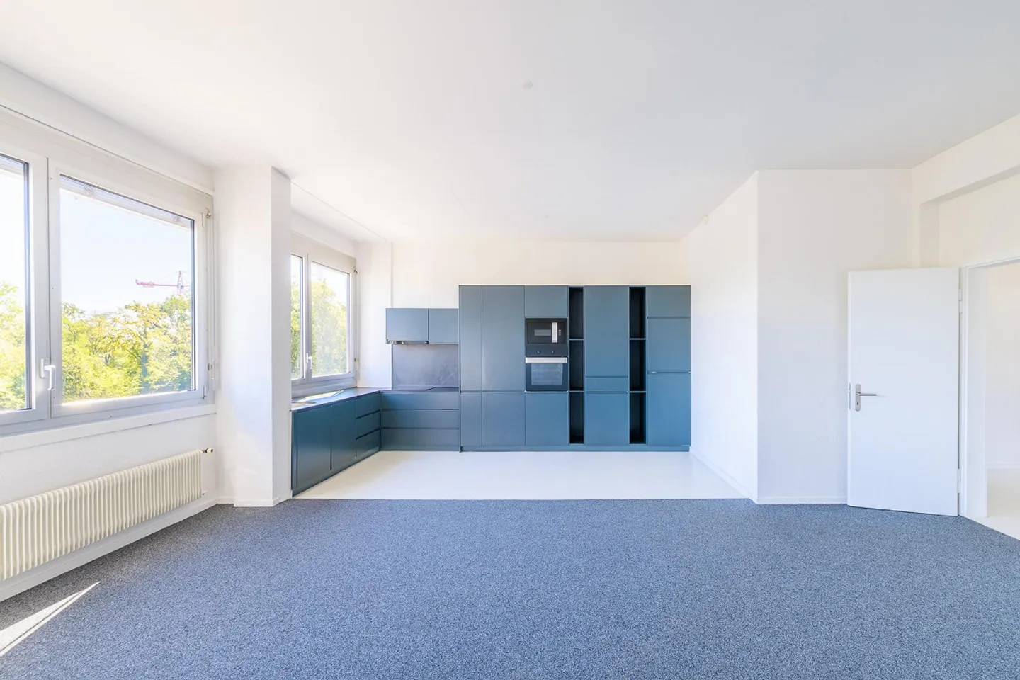 Spacious office and / or commercial space with loft character - Photo 3 of 12