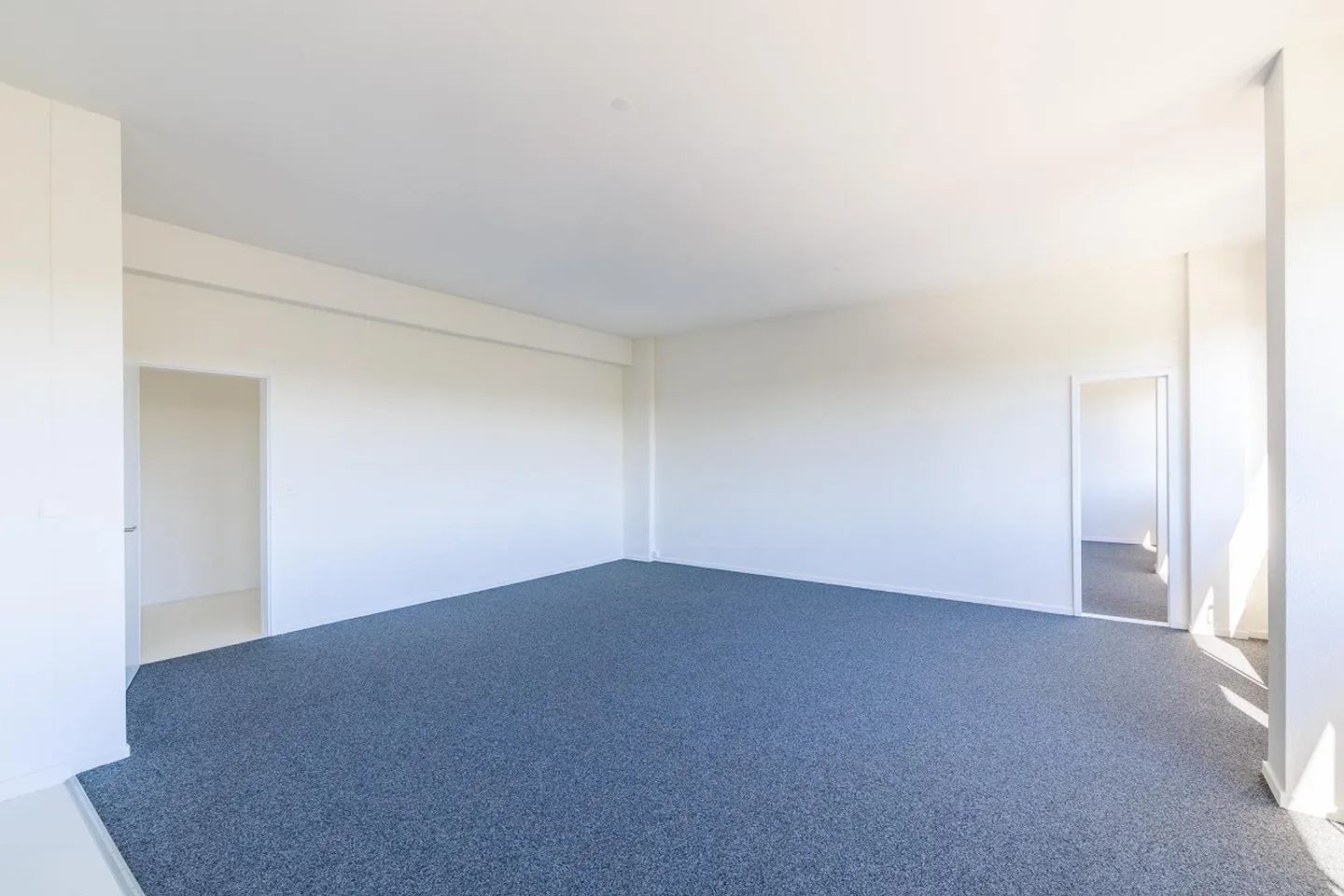 Spacious office and / or commercial space with loft character - Photo 4 of 12