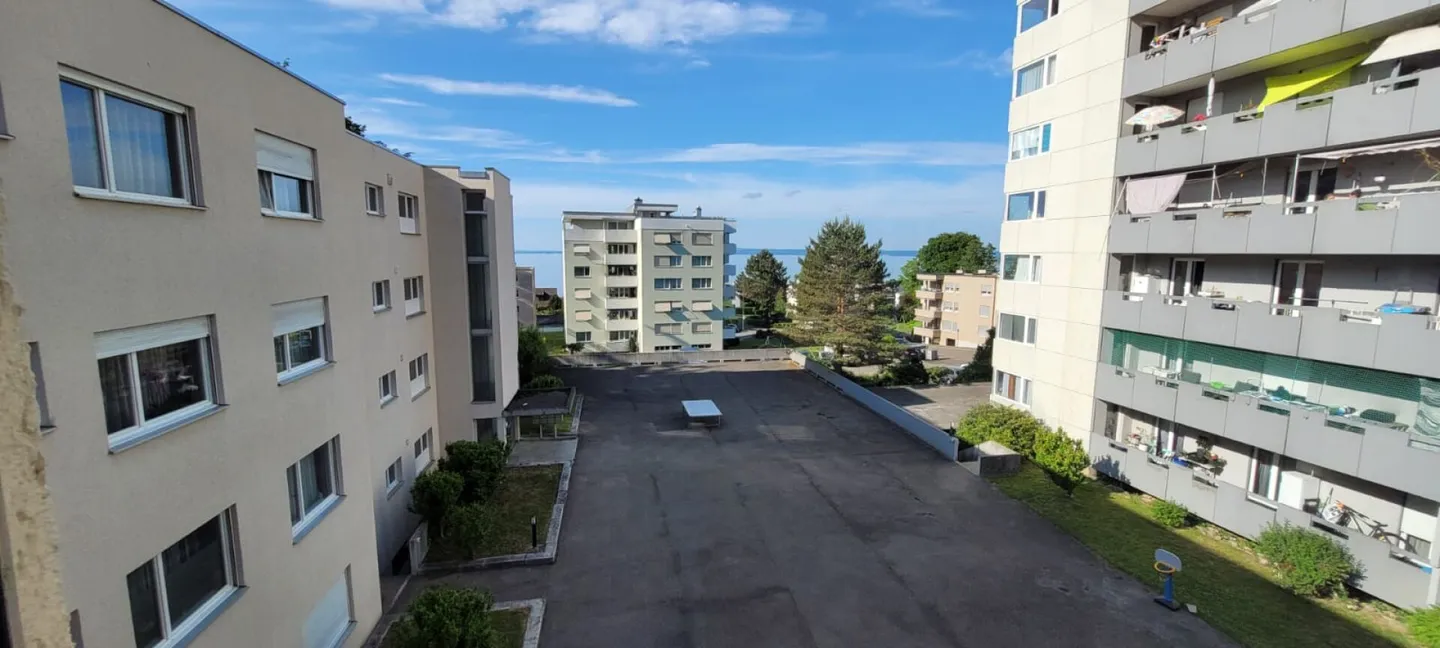 Appartamento di 5,0 stanze con vista sul lago - Foto 1 di 9