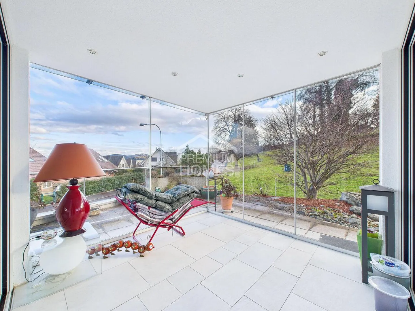 Stylish Family Home with Garden - Photo 5 of 13