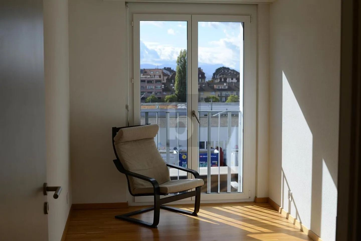 NOUVEAU BÂTIMENT COMMERCIAL ET CENTRAL - Photo 2 sur 6