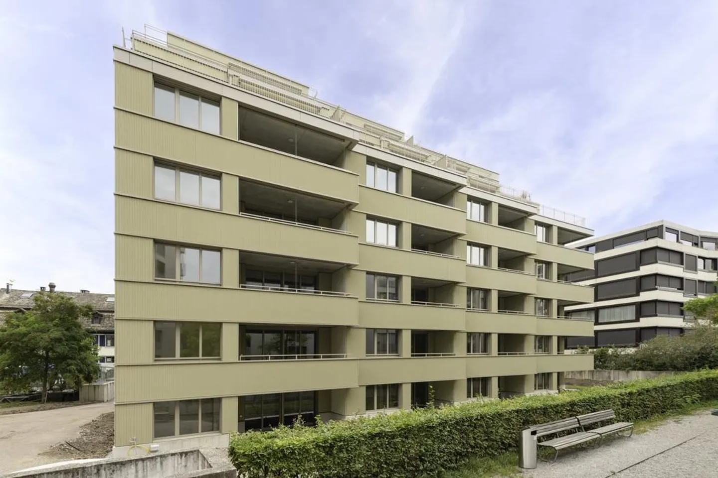 Emplacement résidentiel central avec terrasse spacieuse - Photo 1 sur 8