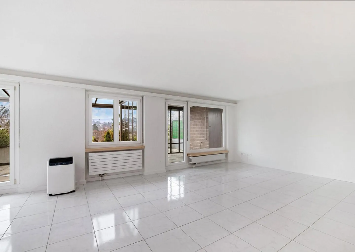 Generously living in southern sun and wide views - Photo 12 of 14