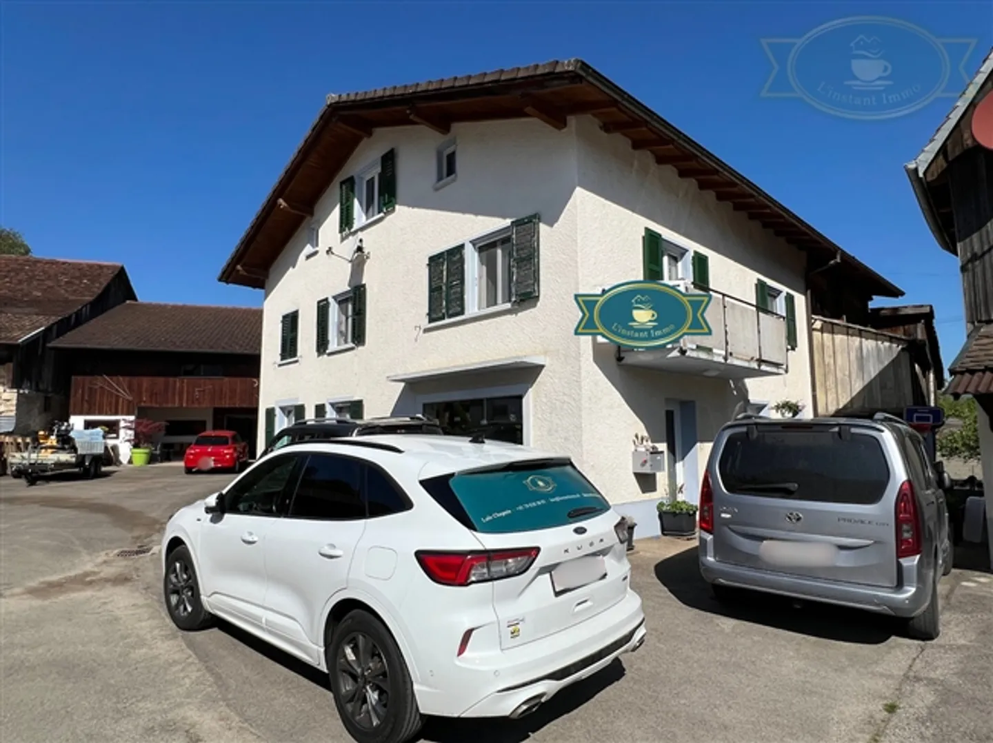 Renovated village house in a quiet location in Châtillon - Photo 1 of 11