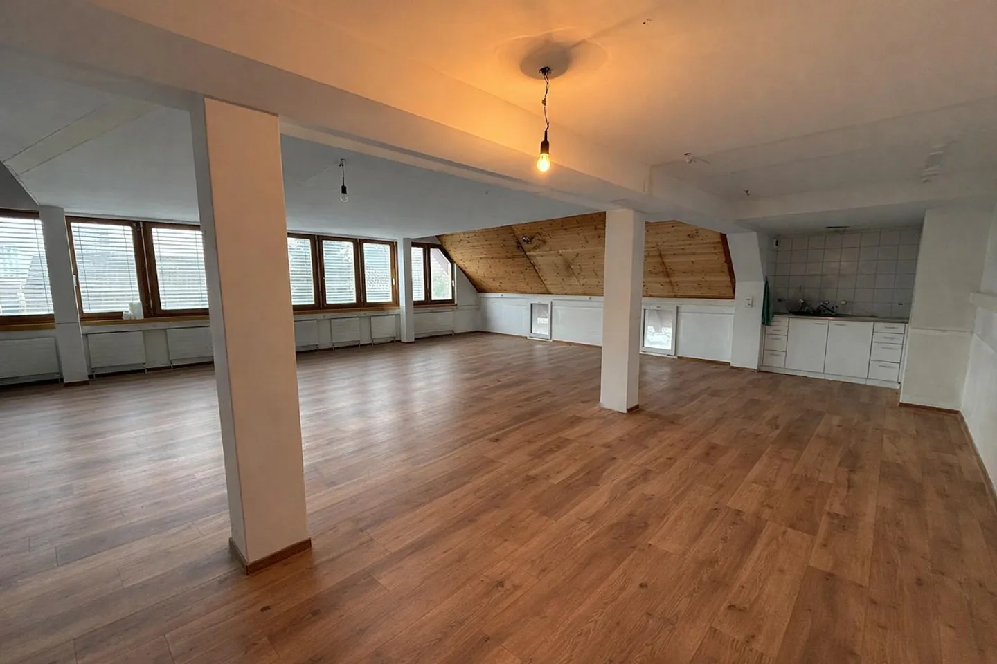 Vielseitige Gewerbefläche in Spreitenbach - Foto 3 von 4