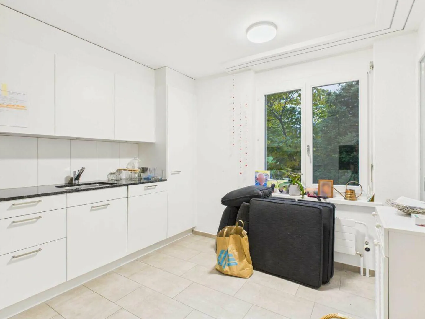 3.5-room apartment on the ground floor with cozy seating area - Photo 4 of 11