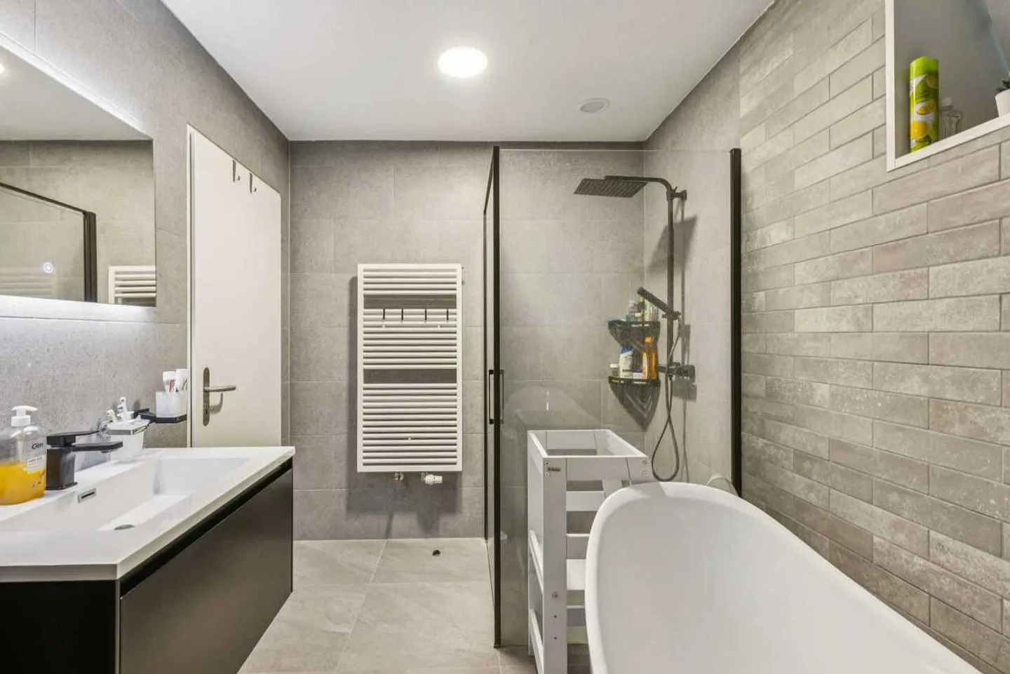 Appartement de jardin moderne 3,5 pièces – Élégant, rénové et efficace Minergie - Photo 9 sur 13