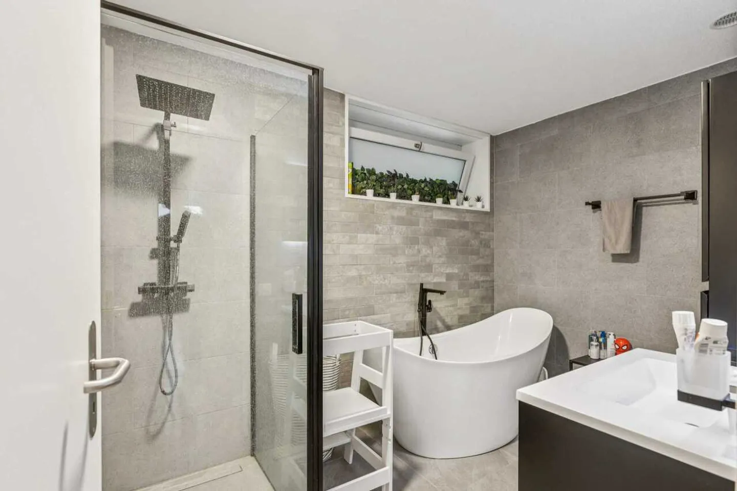 Appartement de jardin moderne 3,5 pièces – Élégant, rénové et efficace Minergie - Photo 10 sur 13