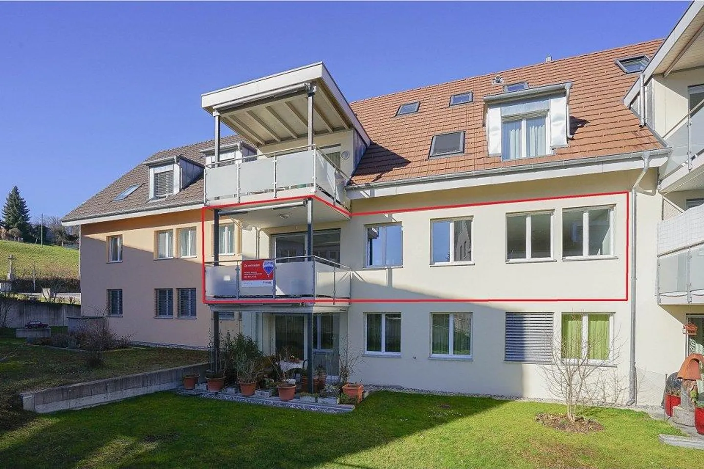 Condominio elegante e piccolo in una posizione centrale - affittato - Foto 1 di 9