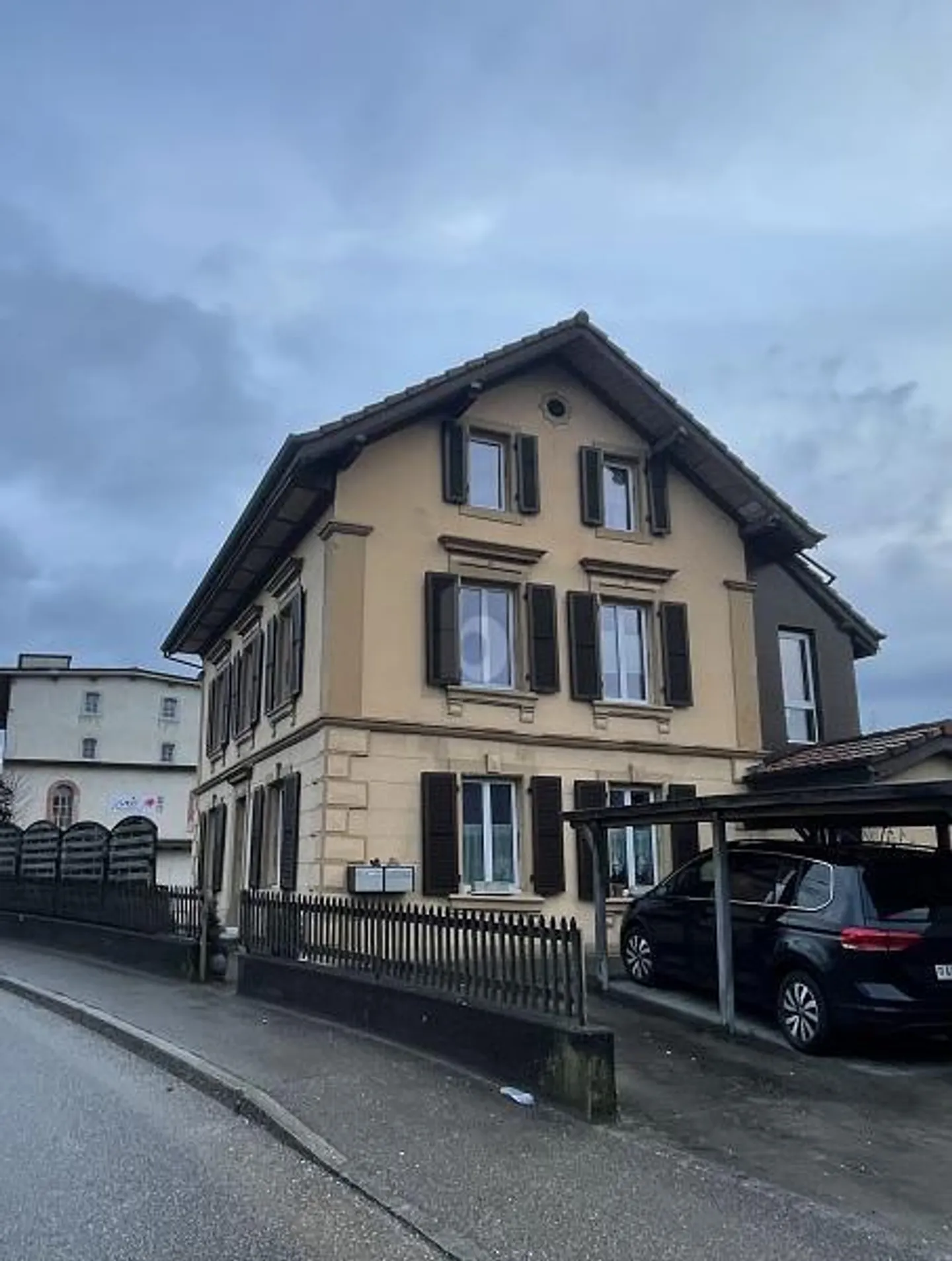 Incantevole con giardino direttamente al ruscello - Foto 2 di 6