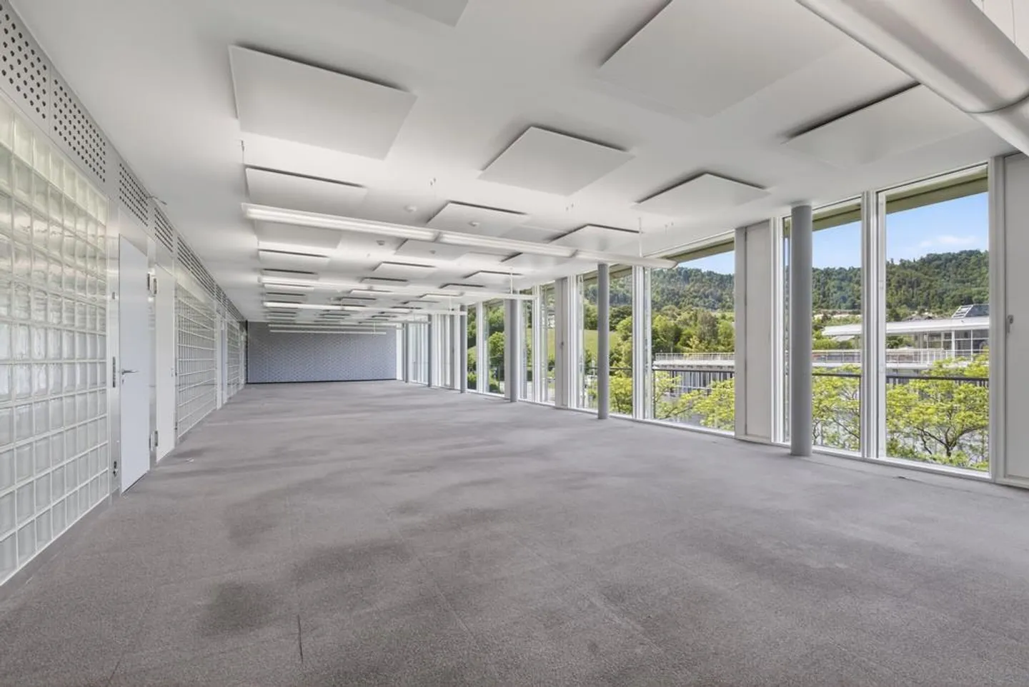 Espaces de bureau entre 65 et 455 m2 / Aménagé et prêt à emménager - Photo 3 sur 12