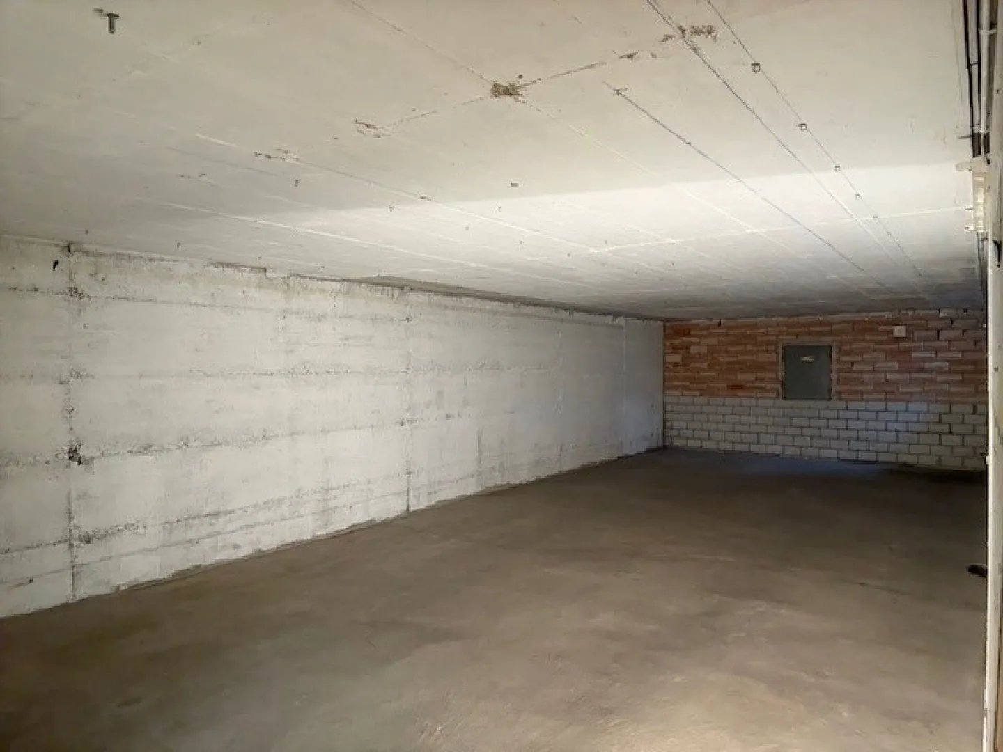 Spacious storage room/cellar with three rooms - Photo 1 of 5