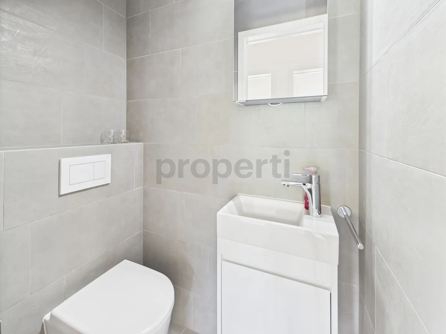 3,5 Zimmer vollständig renoviert mit Garage, Balkon und Kamin - Foto 8 von 10
