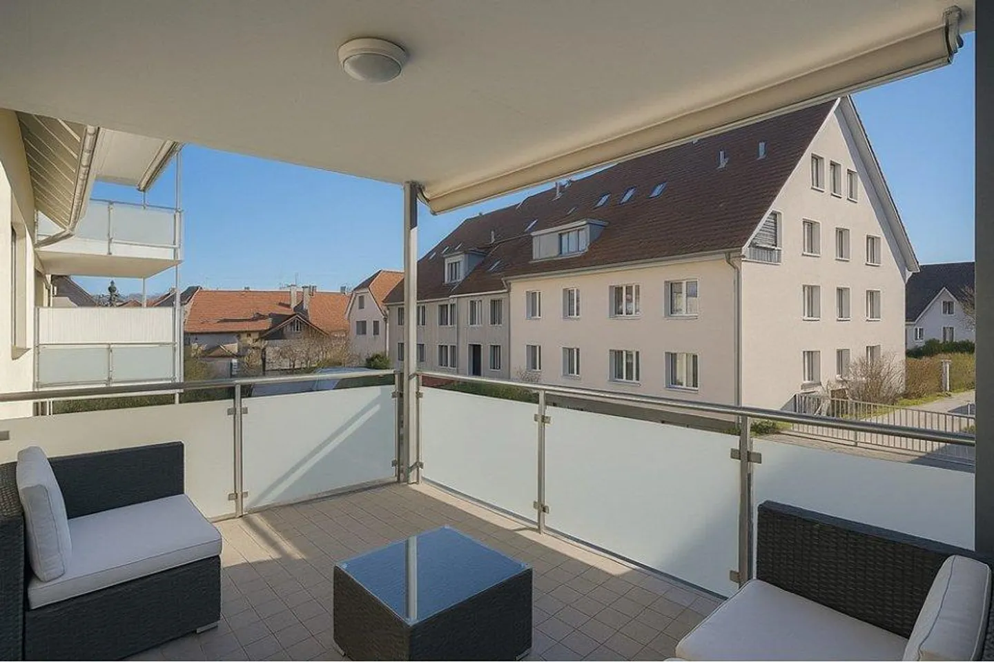 Condominio elegante e piccolo in una posizione centrale - affittato - Foto 4 di 9